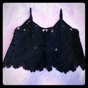 NEW Black Floral Lace Crop Tank🌸